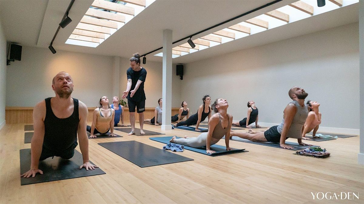 Ashtanga class with lululemon ambassador - Nick