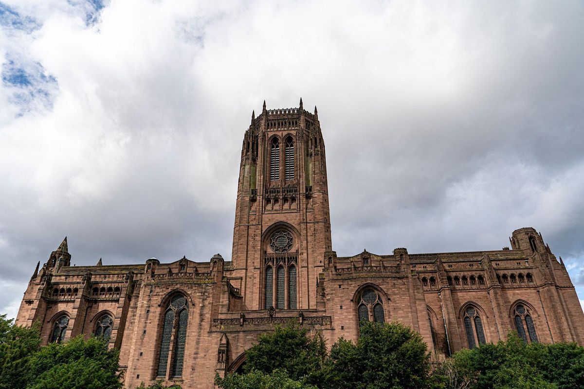 Liverpool Cathedral Abseil for Shelter