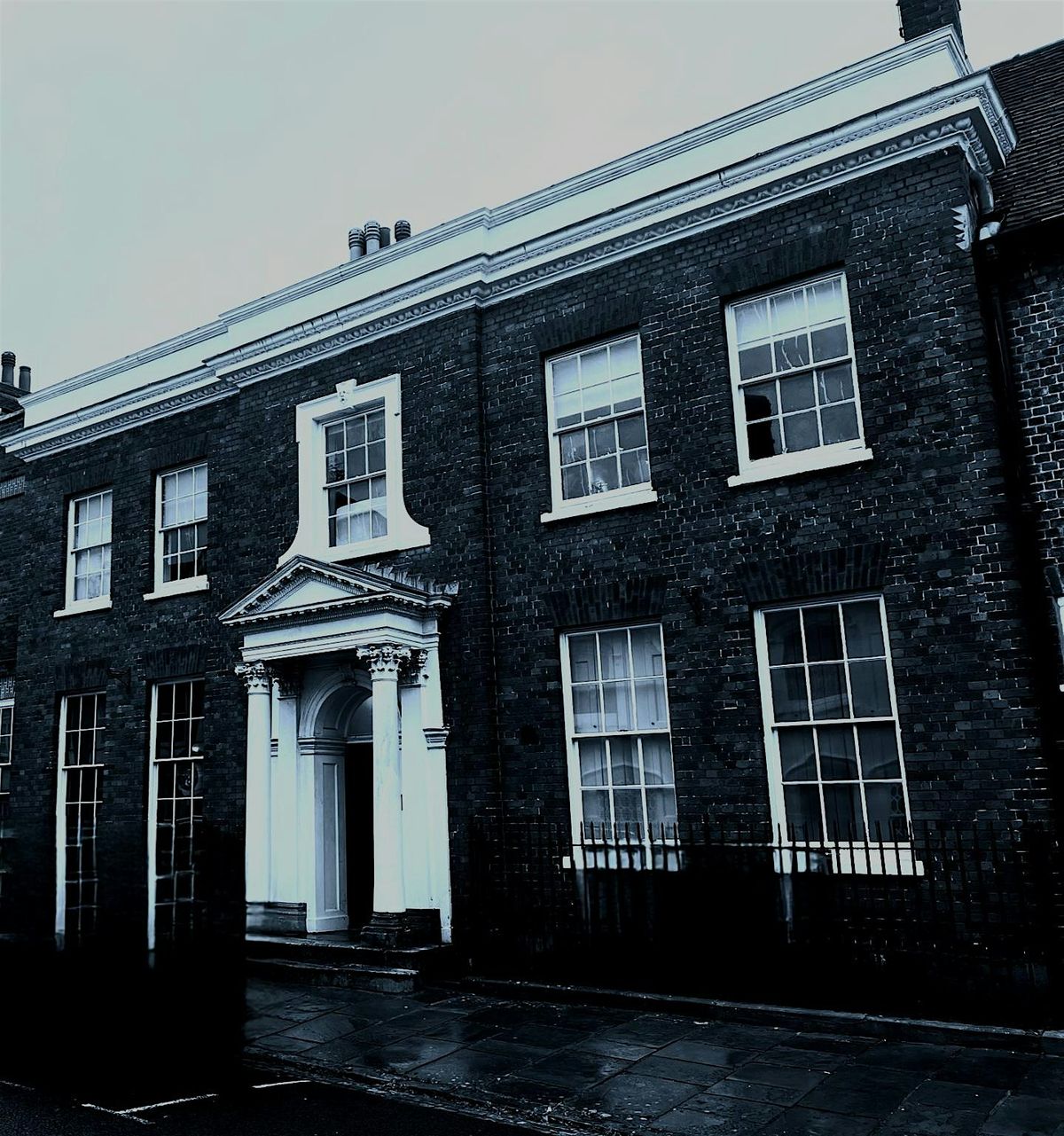 Aylesbury Old House Ghost Hunt with Haunting Nights