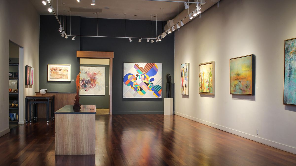 Revealing Resonance : A Crystal Sound Bath Experience