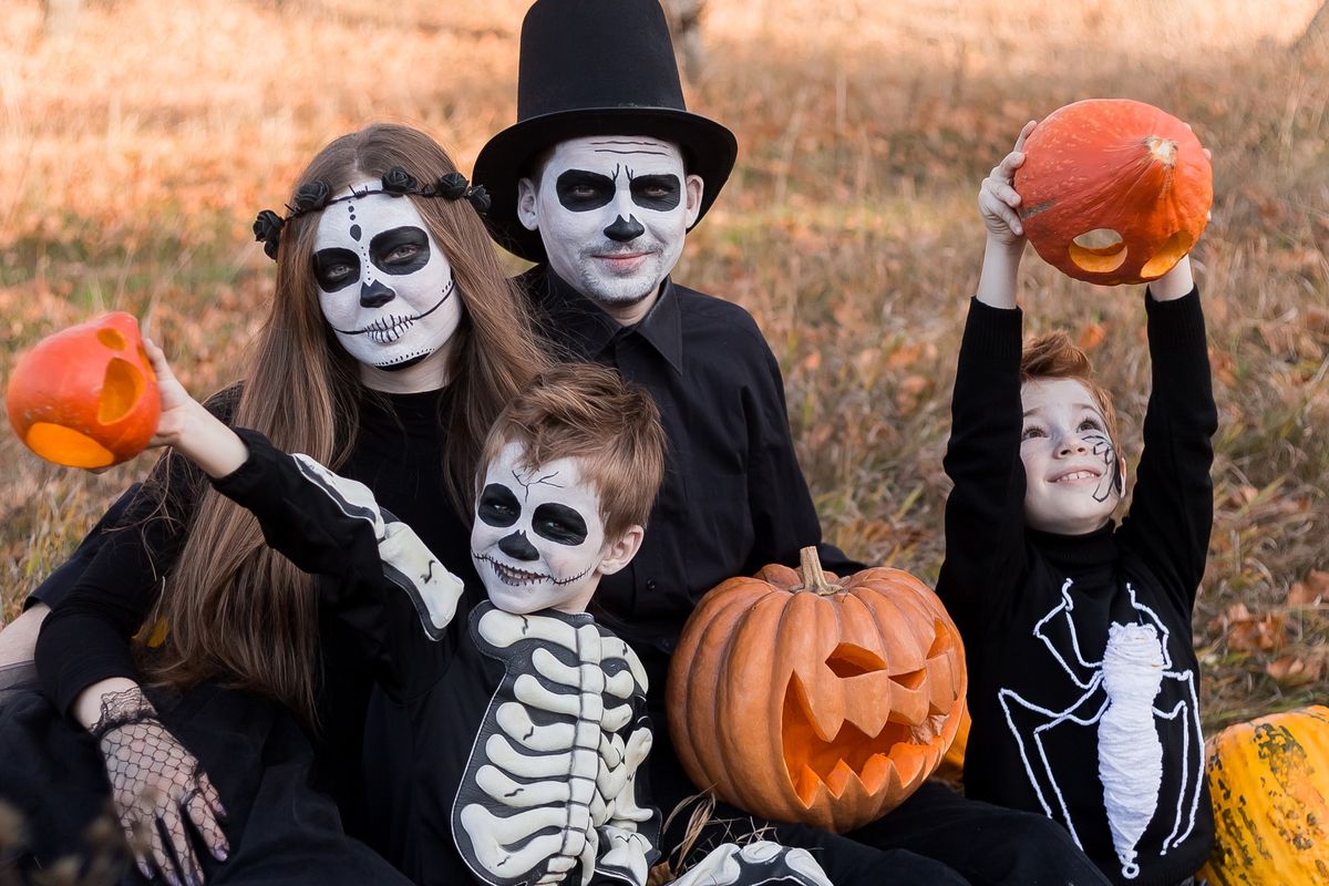 Podzimn\u00ed slavnost + Dia de Los Muertos