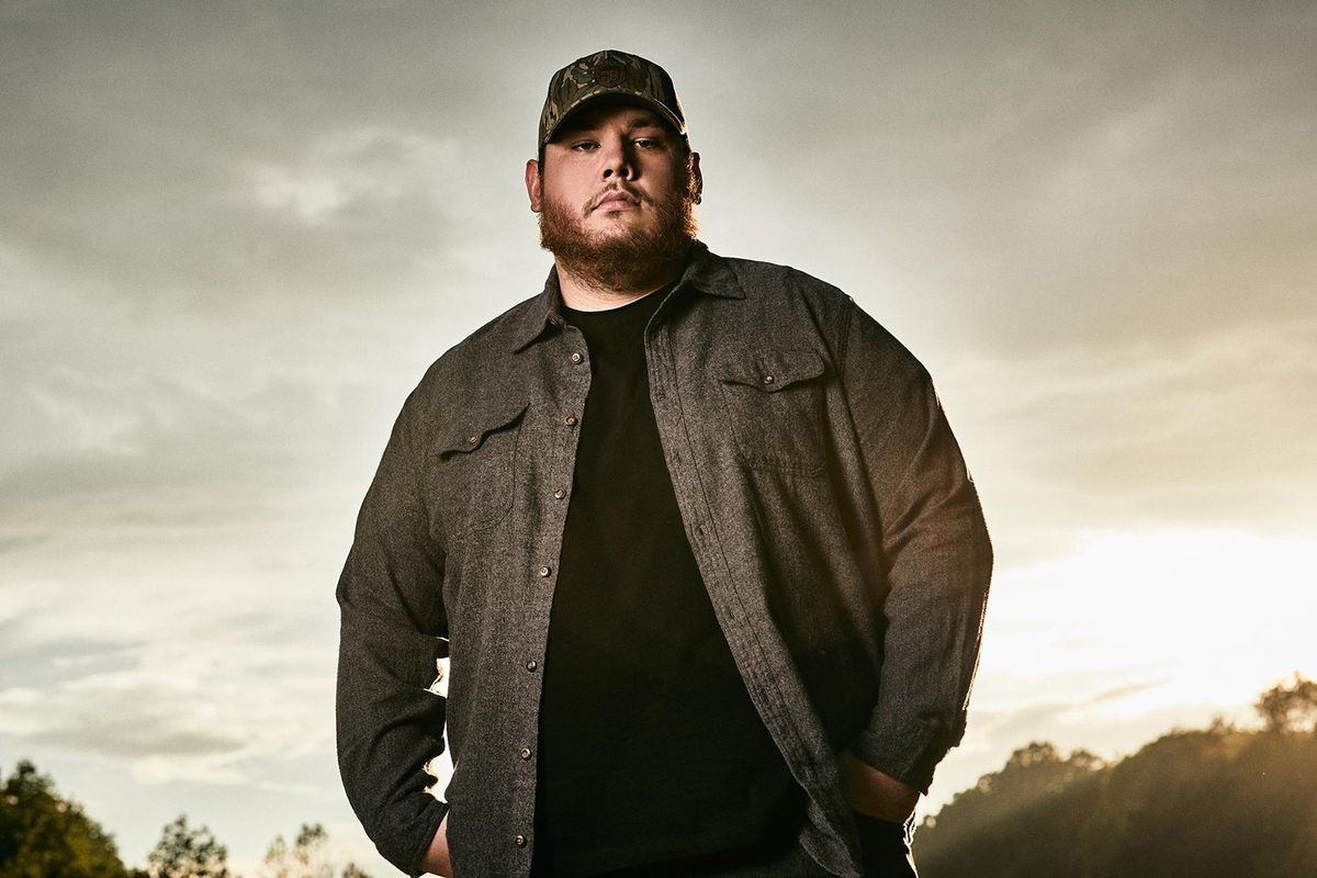 Luke Combs at FedexField