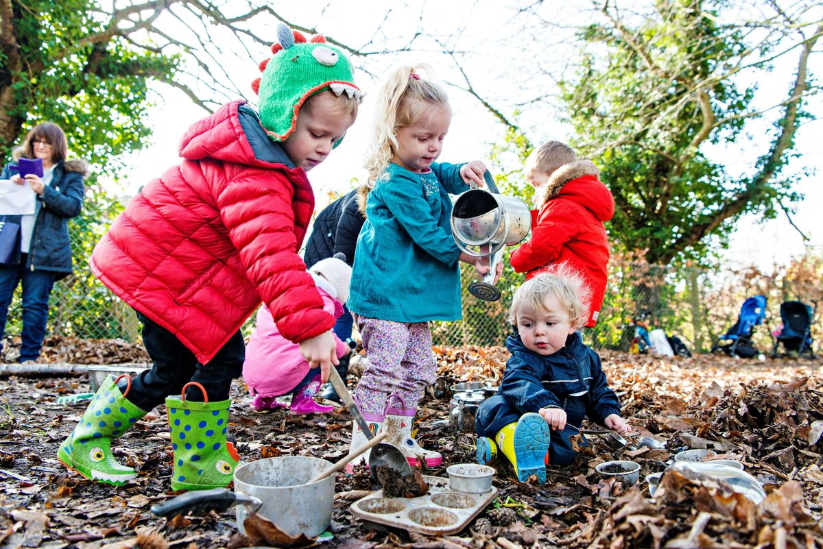 Holiday Wild Tots in Holywells (E9P 2814)