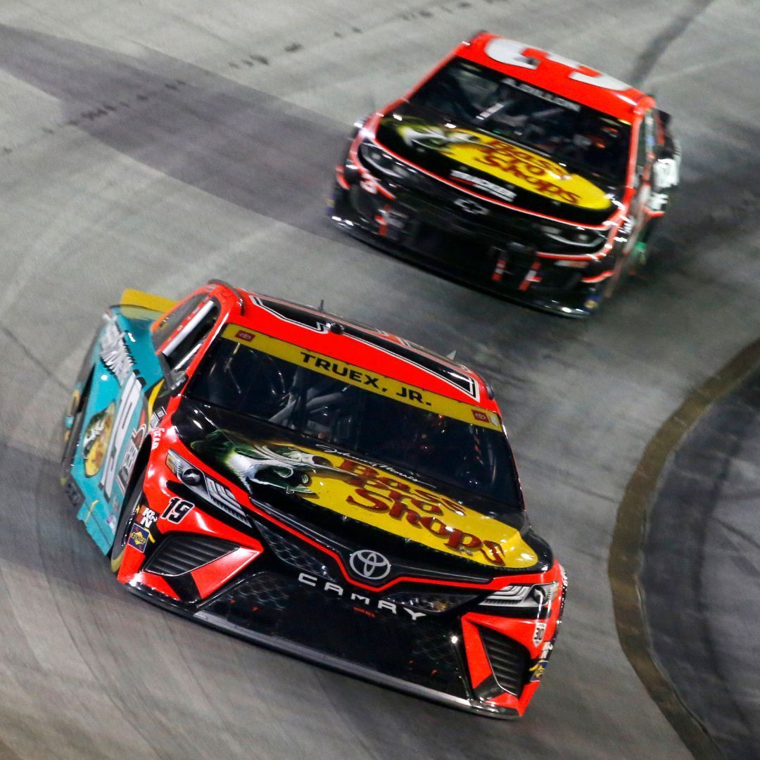 NASCAR Cup Series - Bass Pro Shops Night Race at Bristol Motor Speedway