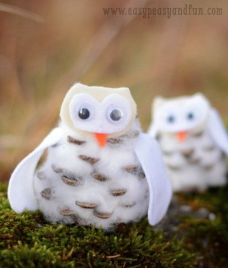 Let\u2019s Craft! Pinecone Winter Owl in Little Red Schoolhouse