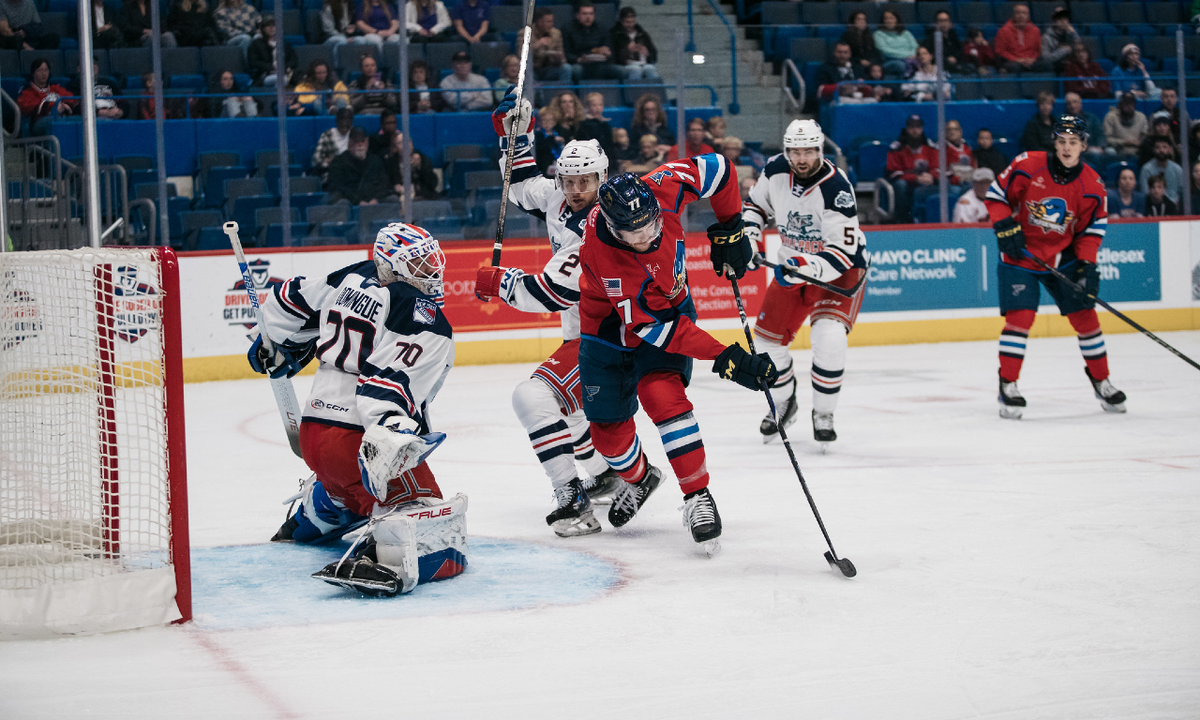 Springfield Thunderbirds at Hartford Wolf Pack