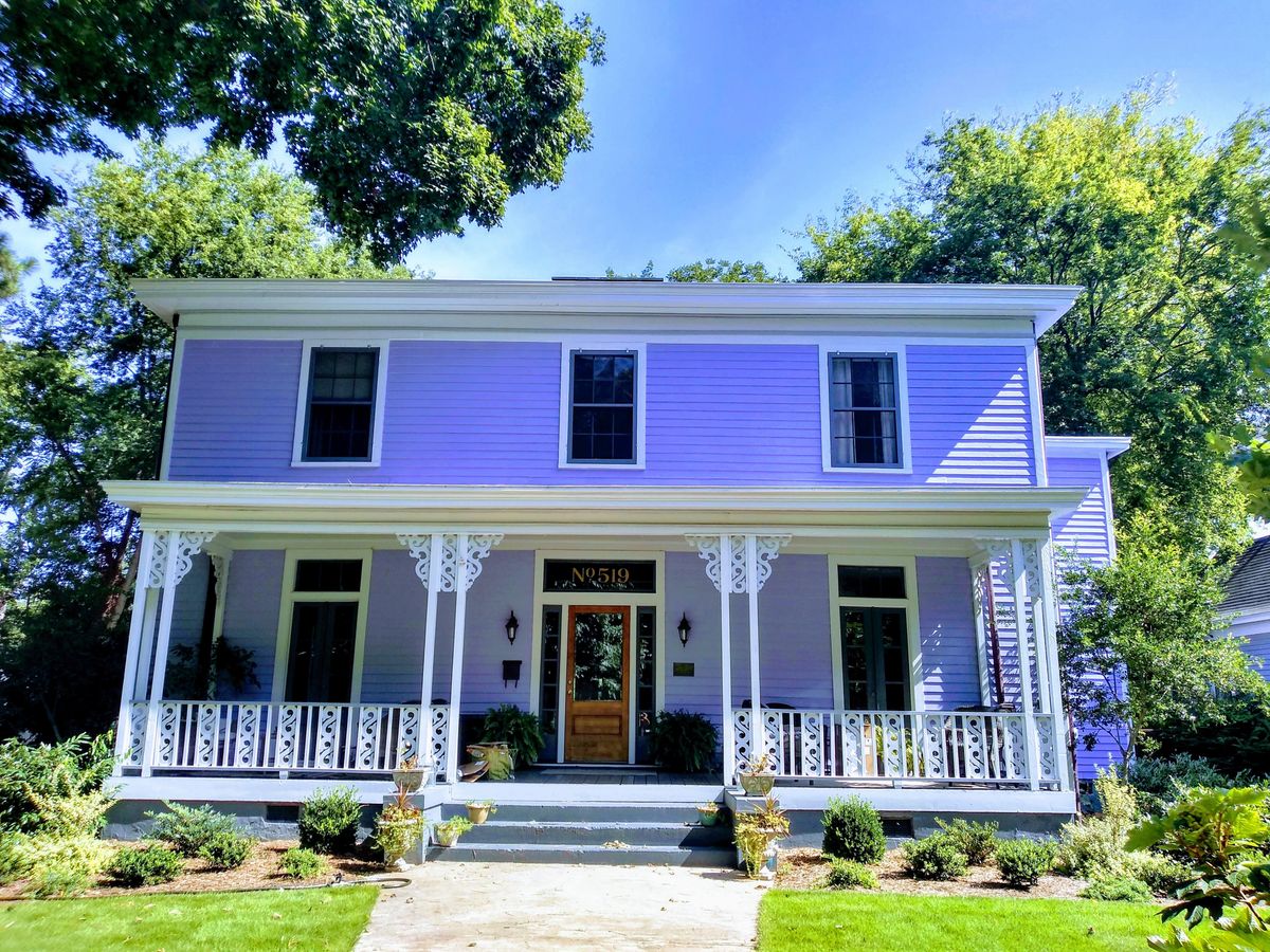 Fall Historic Oakwood Neighborhood Walking Tour