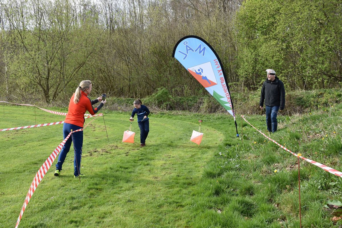 \u00c5ben ungdoms- og voksentr\u00e6ning - Elmelunden Nord