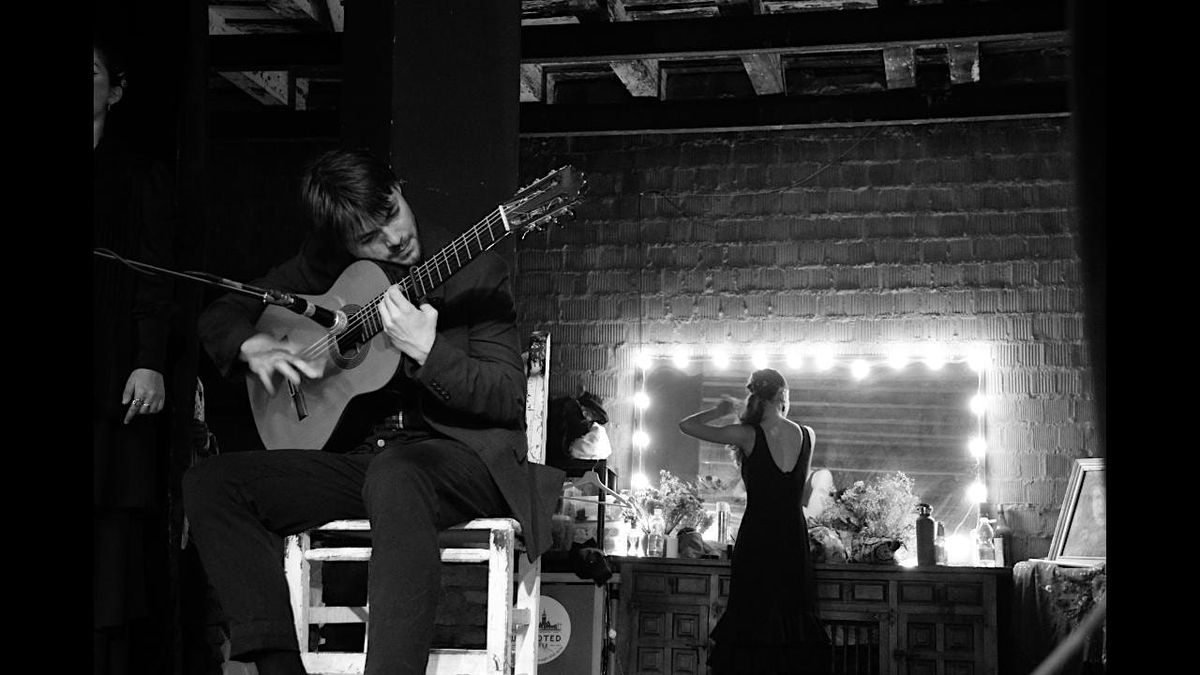Live Flamenco Show in a Speakeasy - SEVILLA