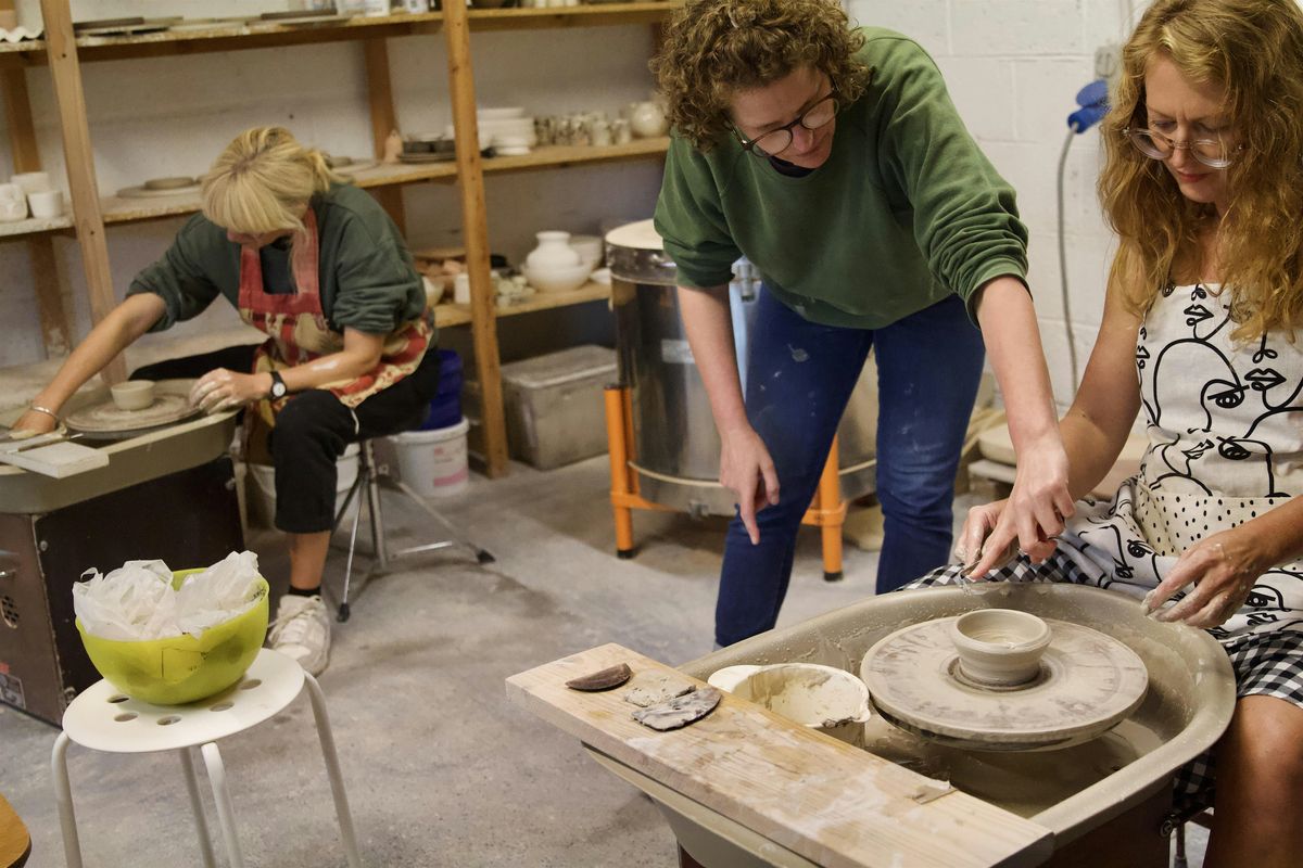 Festive ceramics workshop