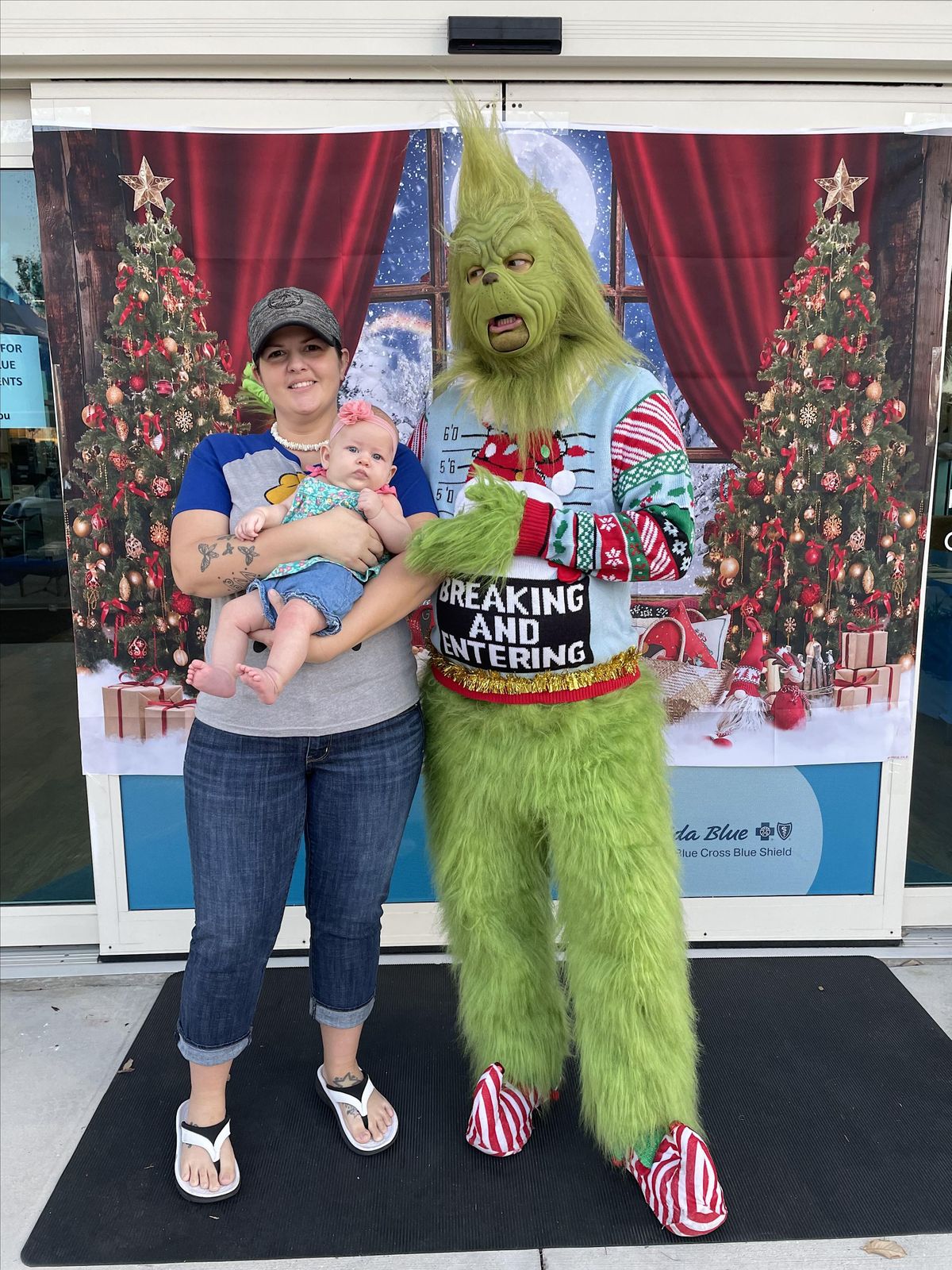 Photos with The Grinch at Florida Blue Holiday Health and Wellness Expo