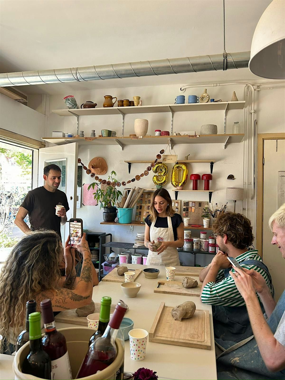 Pottery Workshop in Portuguese