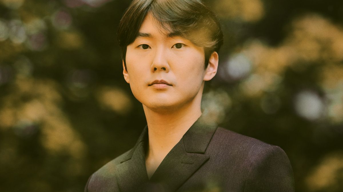 Baltimore Symphony Orchestra: Seong-Jin Cho - Bach  Schoenberg & Chopin