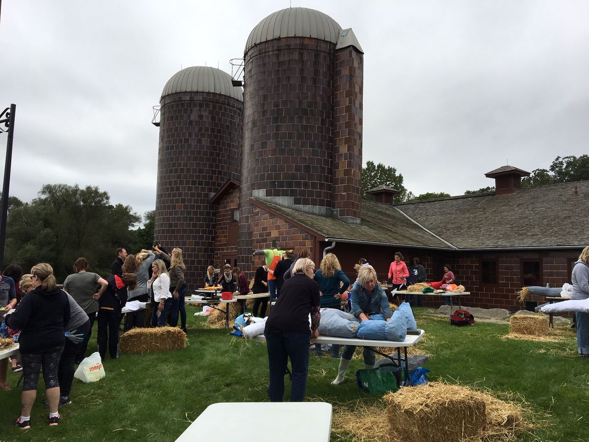 Scarecrows in the City - Scarecrow Building Workshop