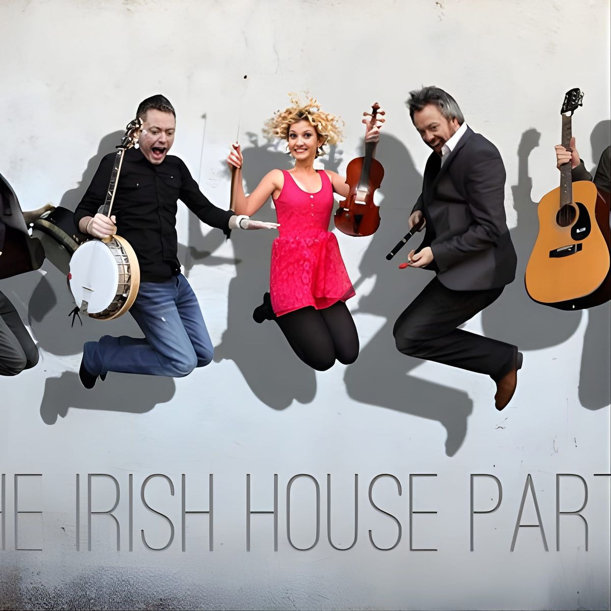 Dublin 3-Course Dinner and Live Shows at The Irish House Party