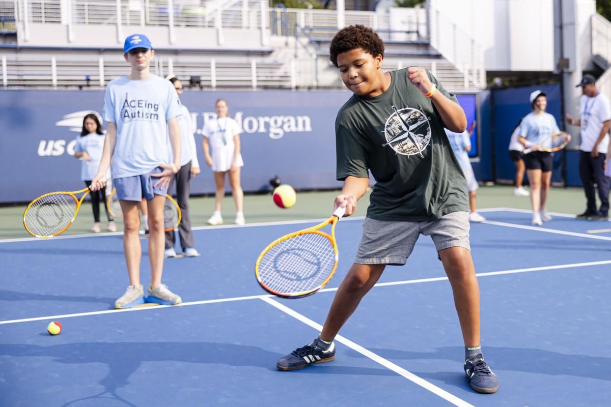 Parking La Sierra University Golden Eagles at UNLV Rebels Mens Basketball