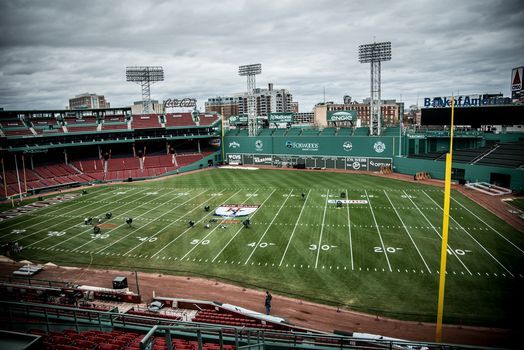 Fenway Park Spartan Stadion 5K & Kids Race