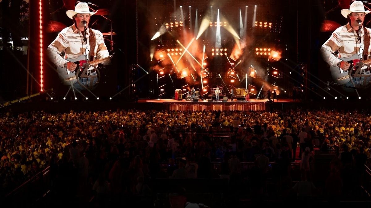 Coors Light Birds Nest: Zach Top & Ernest