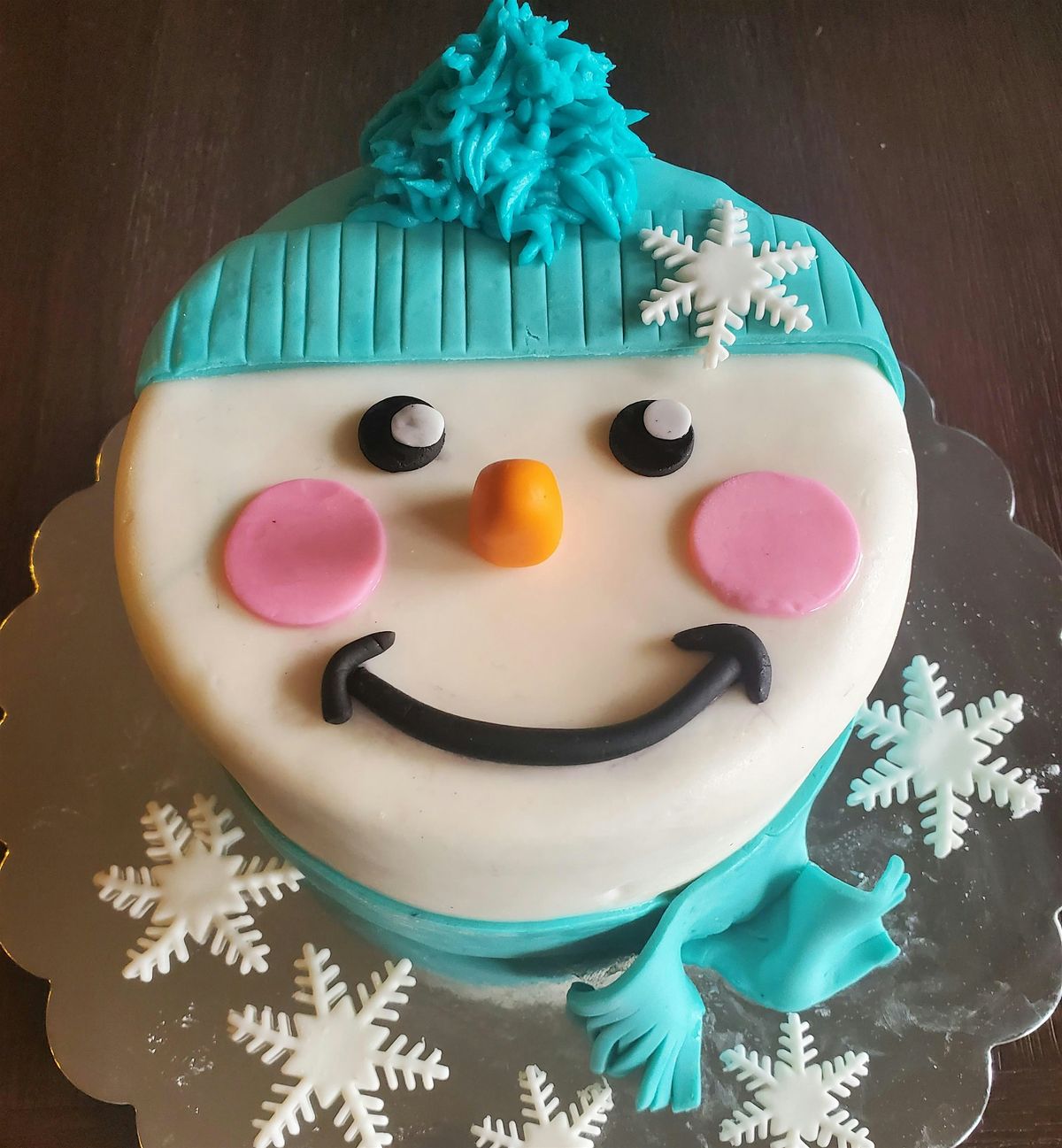 Parent & Me Snowman Cake with Fondant Decorating Class