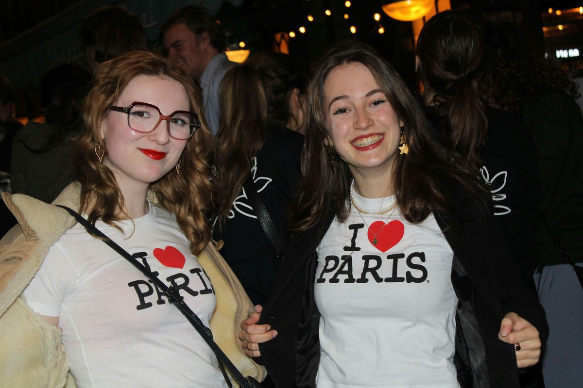 Meet, Drink and Party Pub Crawl Paris