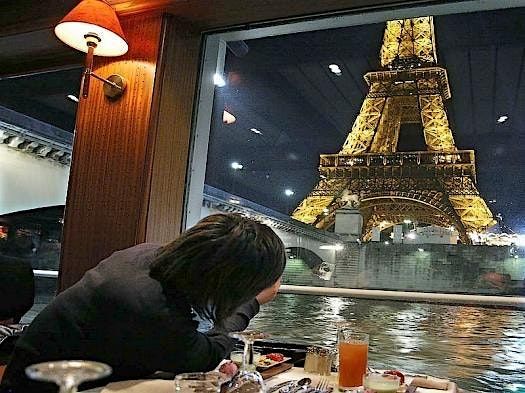 PARISIAN DINNER ON THE SEINE