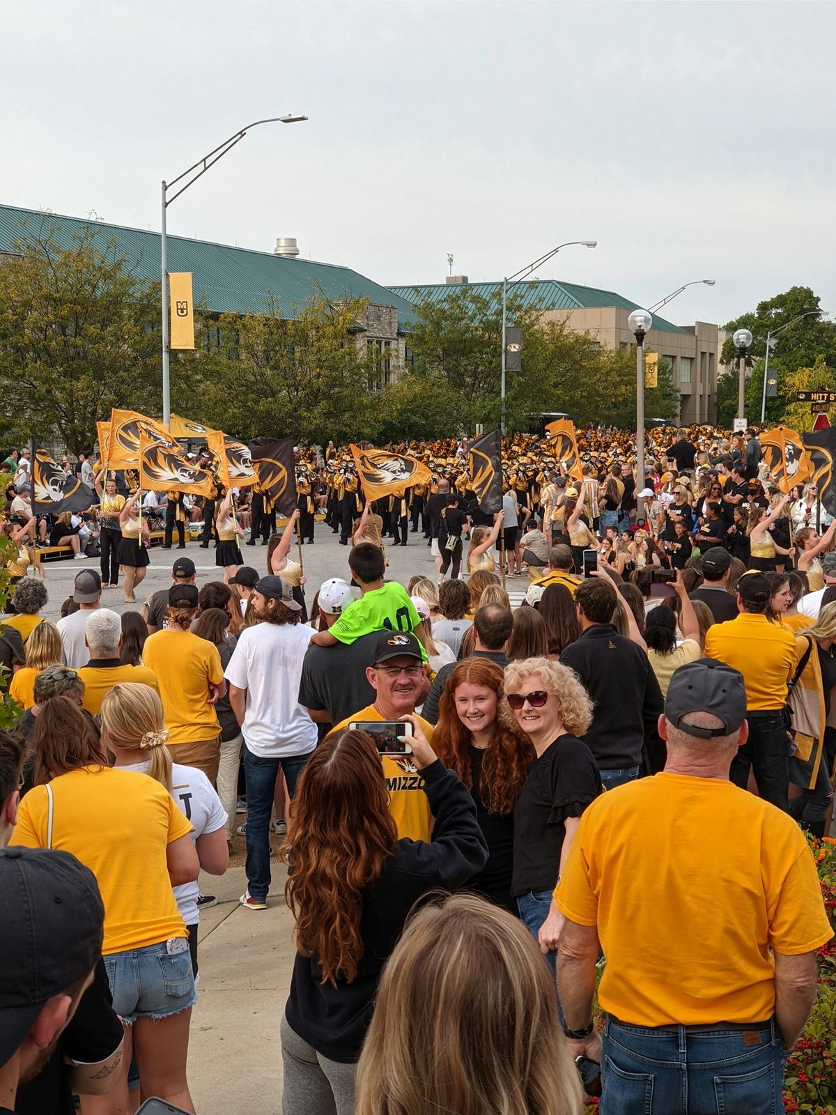 CAFNR Alumni Homecoming Parade Watch Party