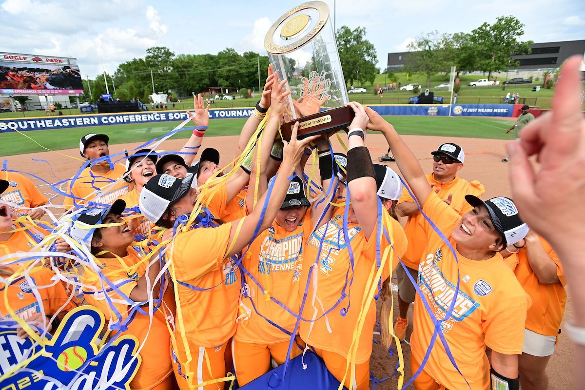Parking Tennessee Volunteers at South Carolina Gamecocks Mens Basketball