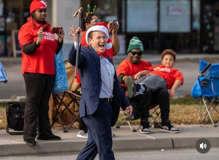 Christmas in the Creek Holiday Parade 2024