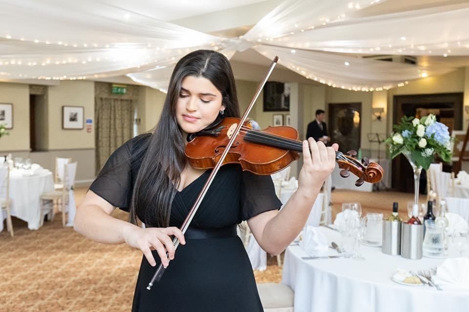 Isabella Azima preforming at Stratford upon Avon Town Hall