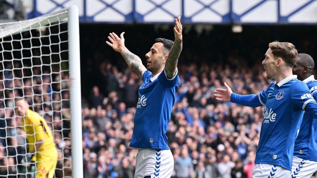 Everton FC vs Nottingham Forest FC at Goodison Park