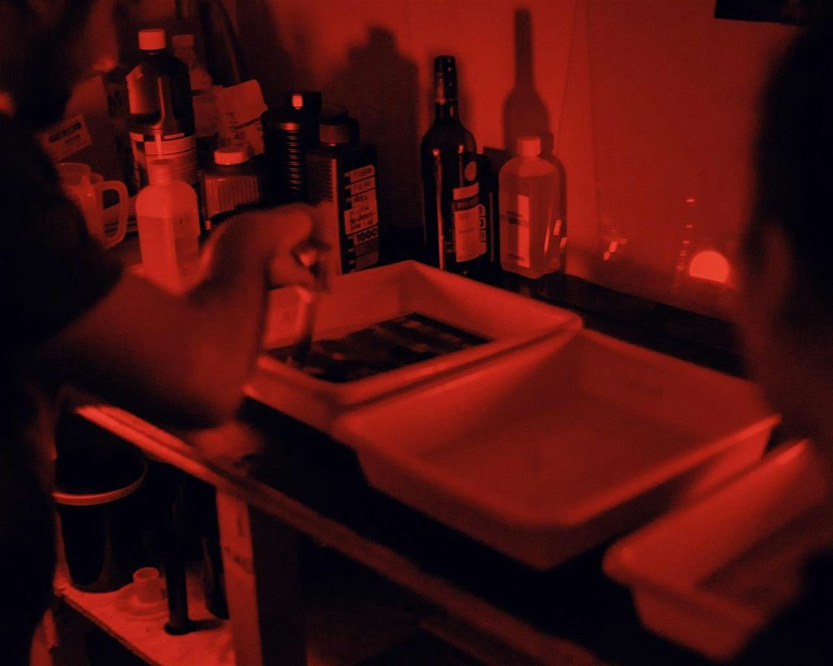 Wine & Darkroom - Shooting, Develop, Print & Drink