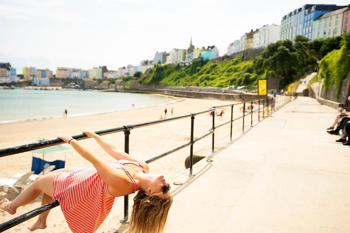 Enjoy Beaches, Dylan Thomas Home, Castles And Tenby From Cardiff