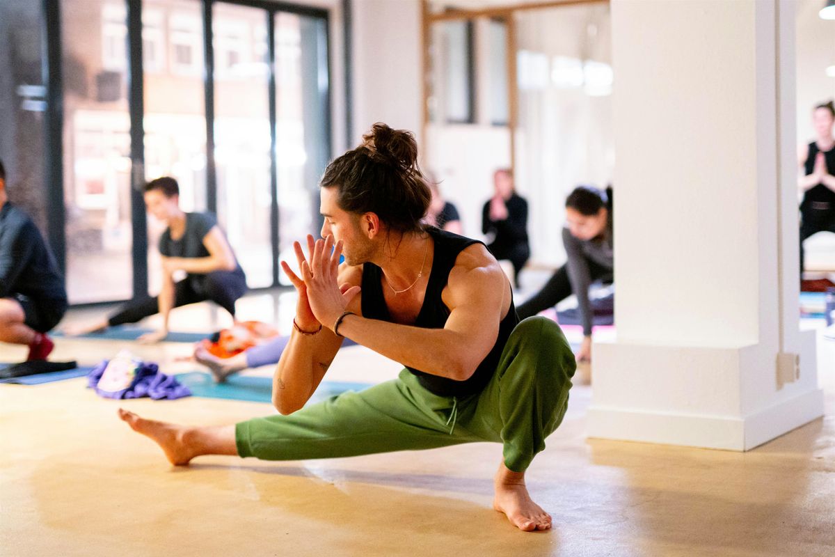 Schinkel District Community Yoga Class