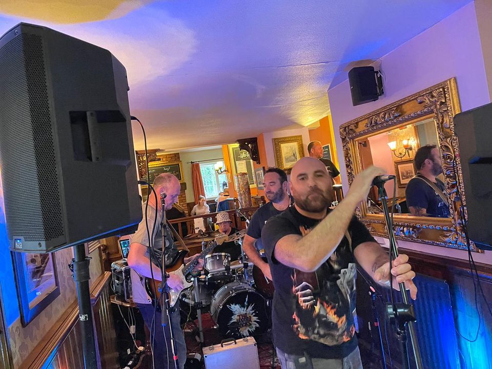 Jagged Rocks - Live at the Coven Tamworth