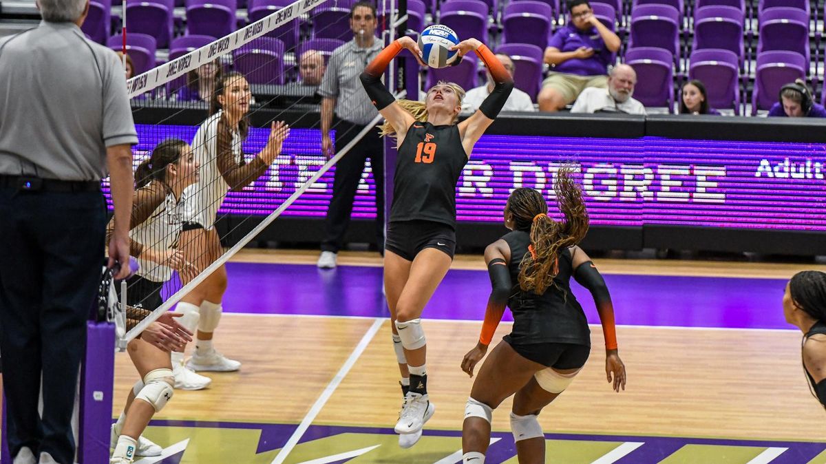 Central Michigan Chippewas at Bellarmine Knights Wrestling
