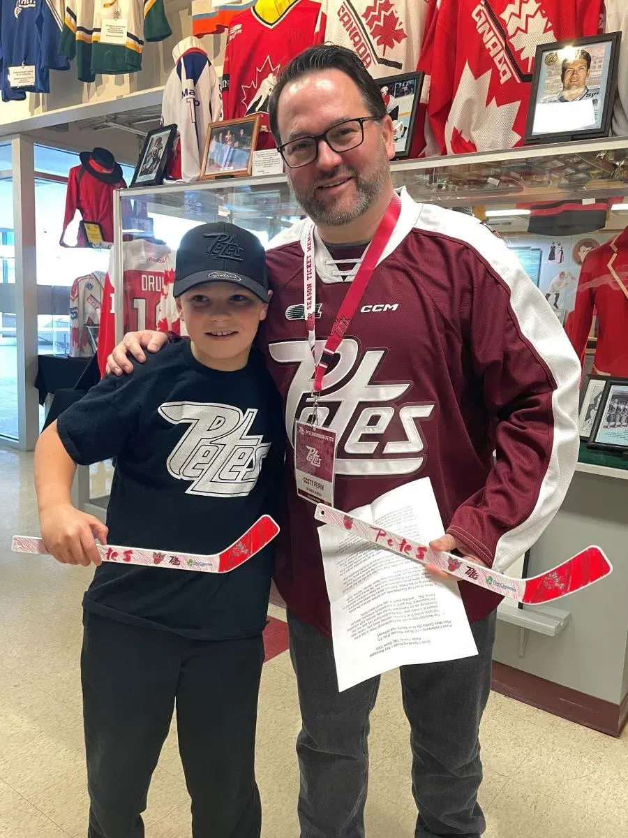 Peterborough Petes at Kitchener Rangers at Kitchener Memorial Auditorium Complex