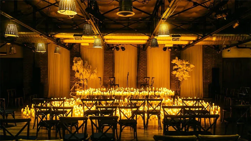 Candlelight: Christmas Carols on Strings