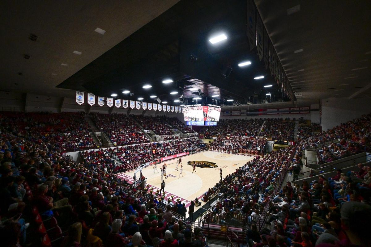 Parking Montana Grizzlies at Portland State Vikings Mens Basketball
