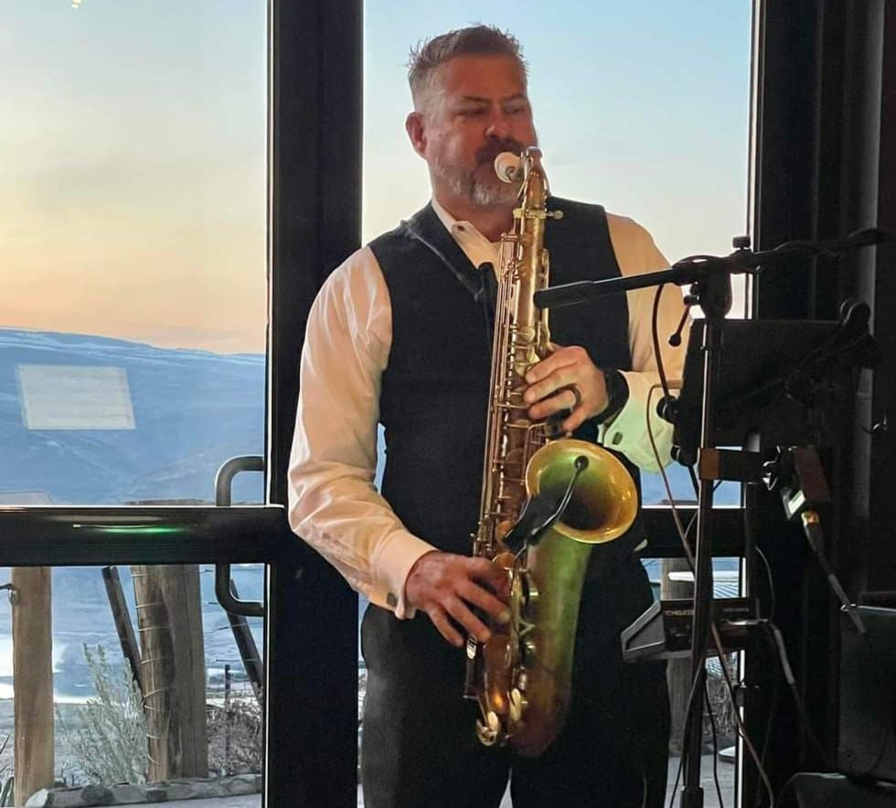 A Christmas at Season's - with Saxophonist Brian Sacco 