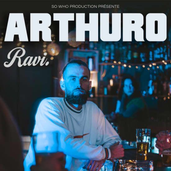 Arthuro dans 'Ravi' au th\u00e9\u00e2tre BO Saint-Martin