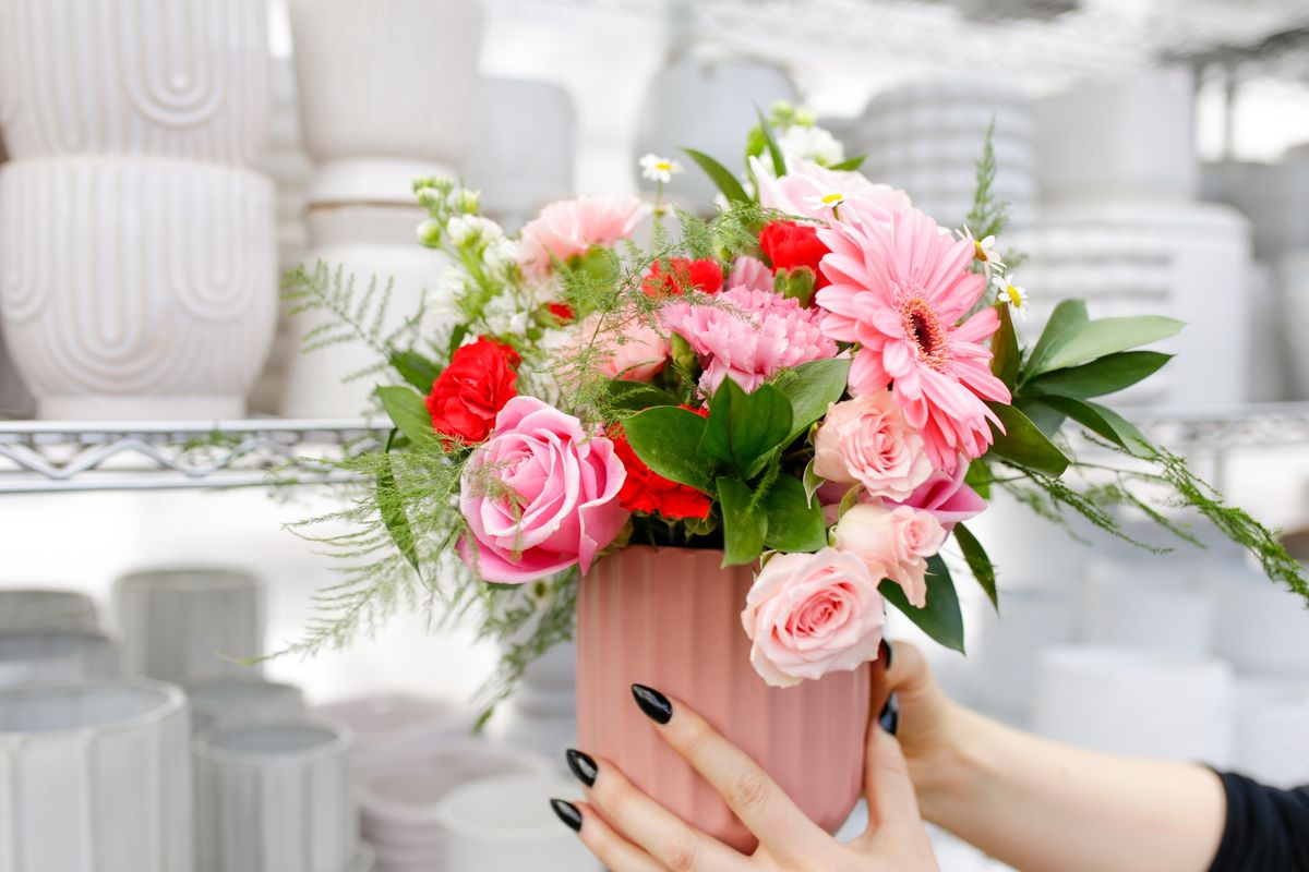 Galentine's Day Floral Workshop