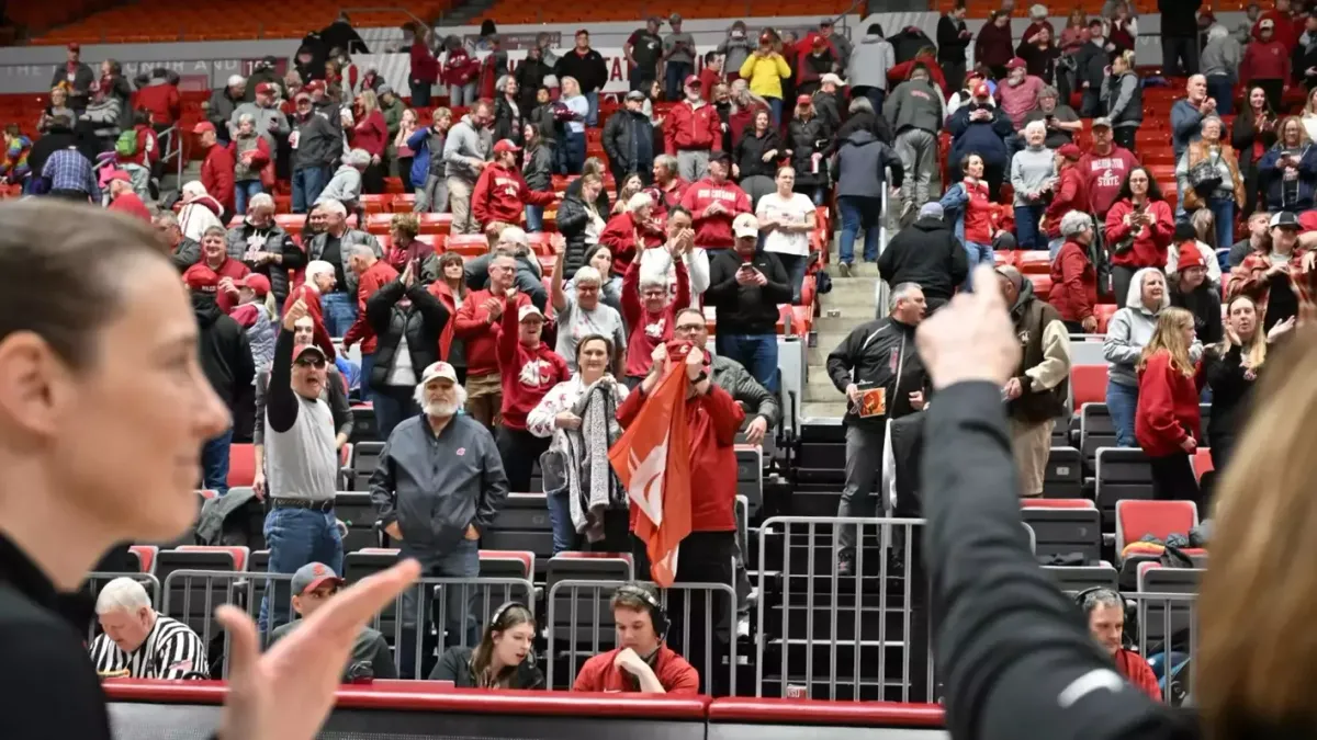 Parking Santa Clara Broncos at San Francisco Dons Womens Basketball
