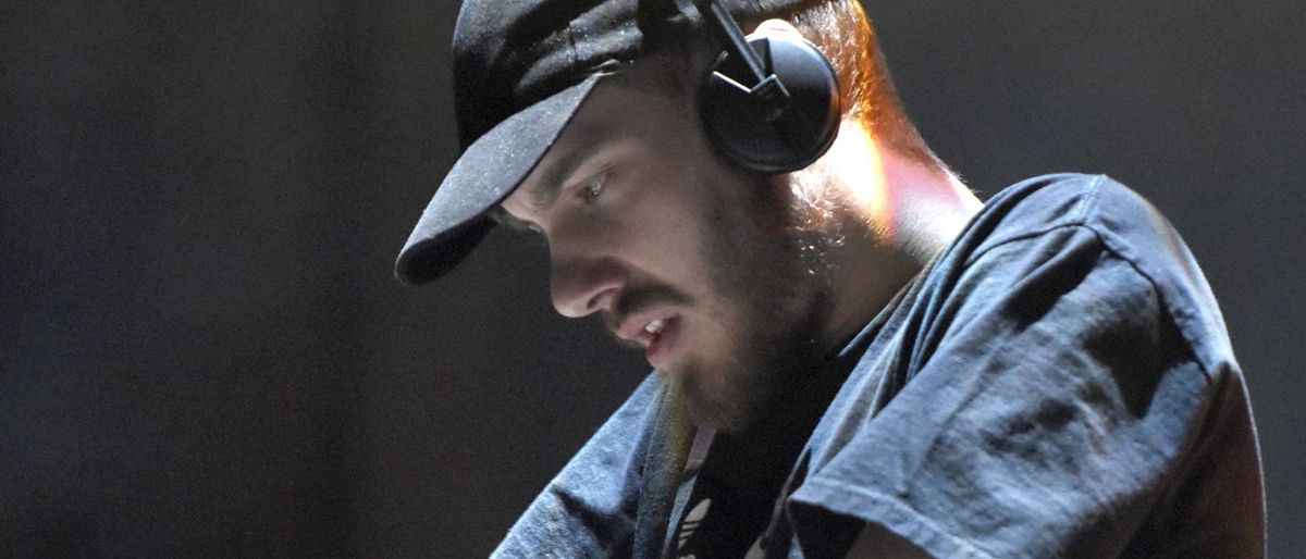 Parking San Holo (21+)