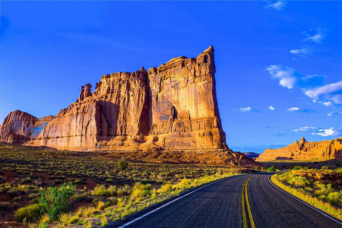 Arches and Canyonlands Tours Bundle: Self-Guided Drive