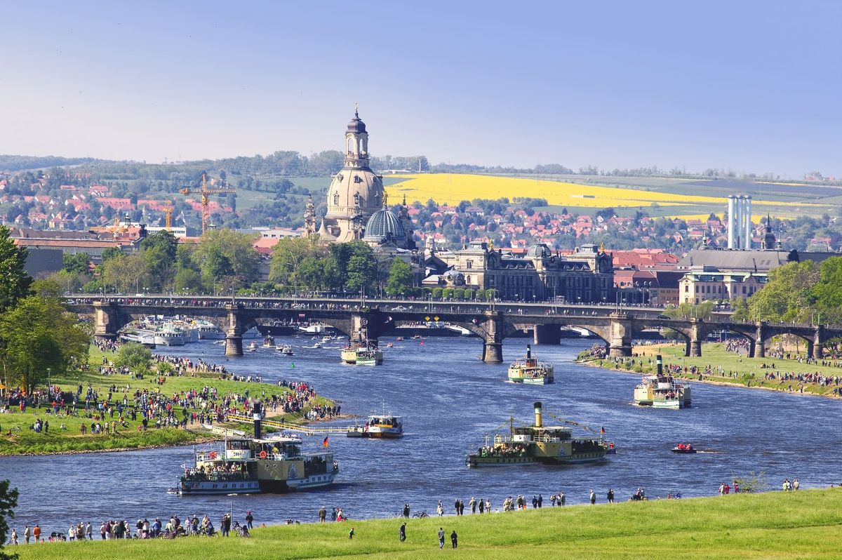 Flottenparade Dresden - Flottenfahrt auf Dresdner Art