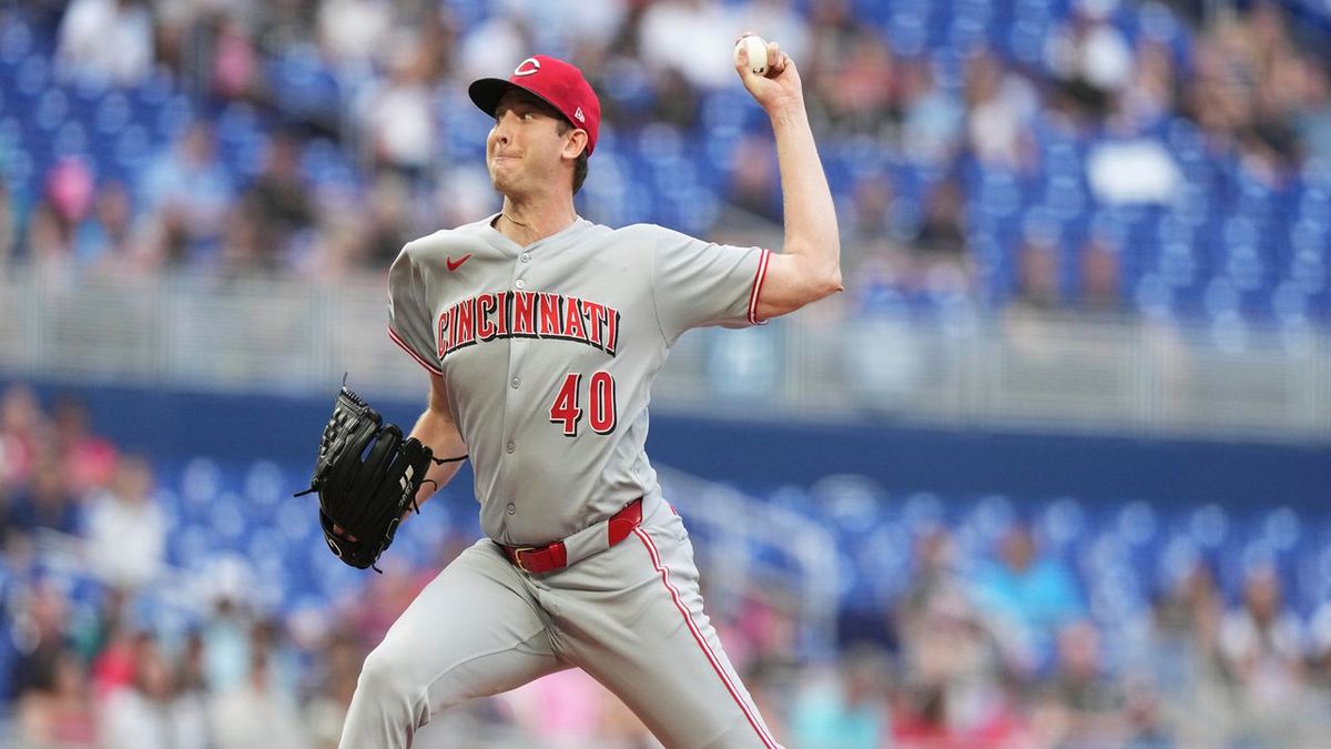 Parking Miami Marlins at Cincinnati Reds