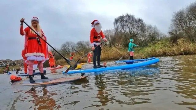 Santa SUP Dash - Wyresdale Park