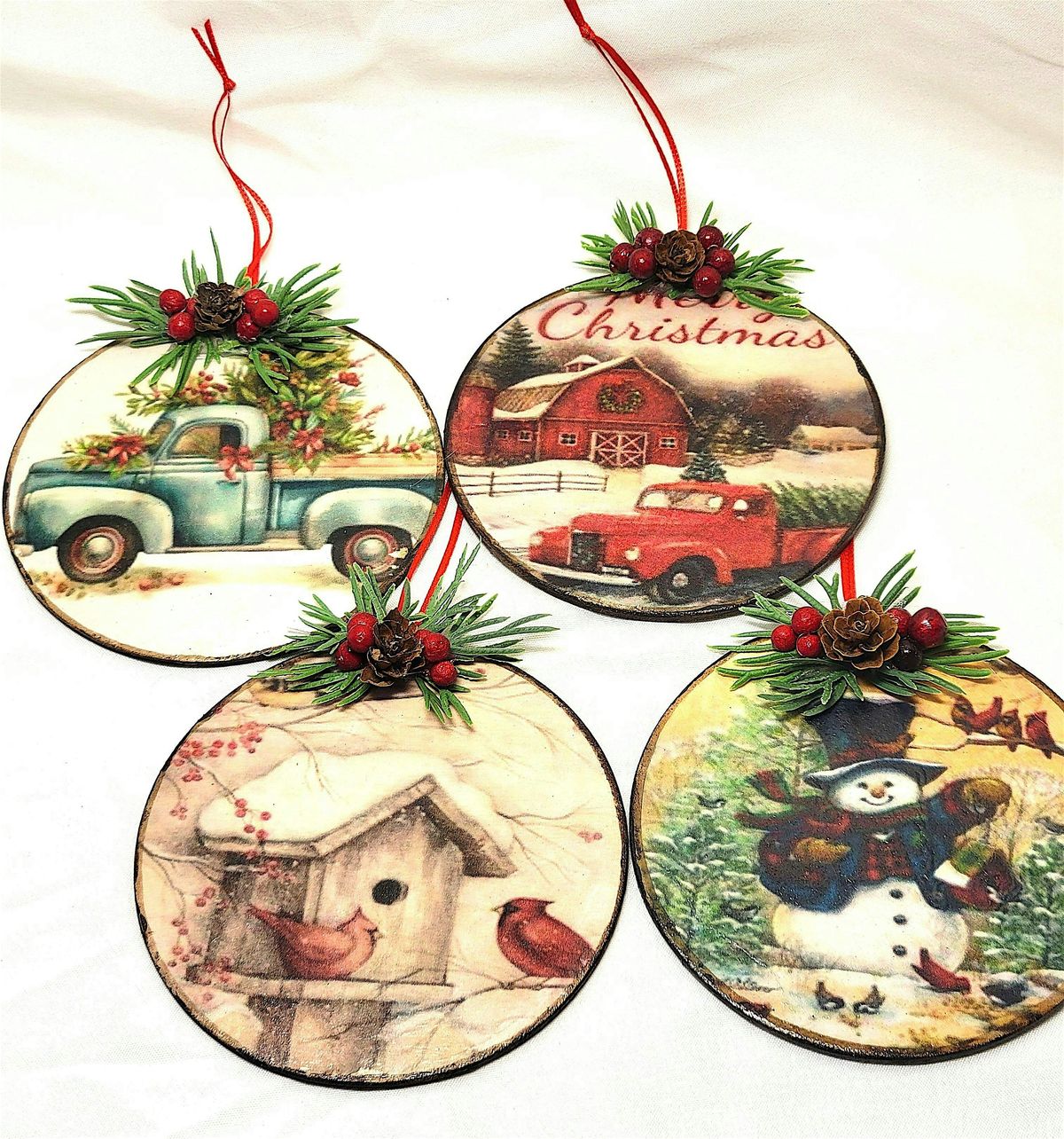 Del Sol Design Decoupage Christmas Ornament Class