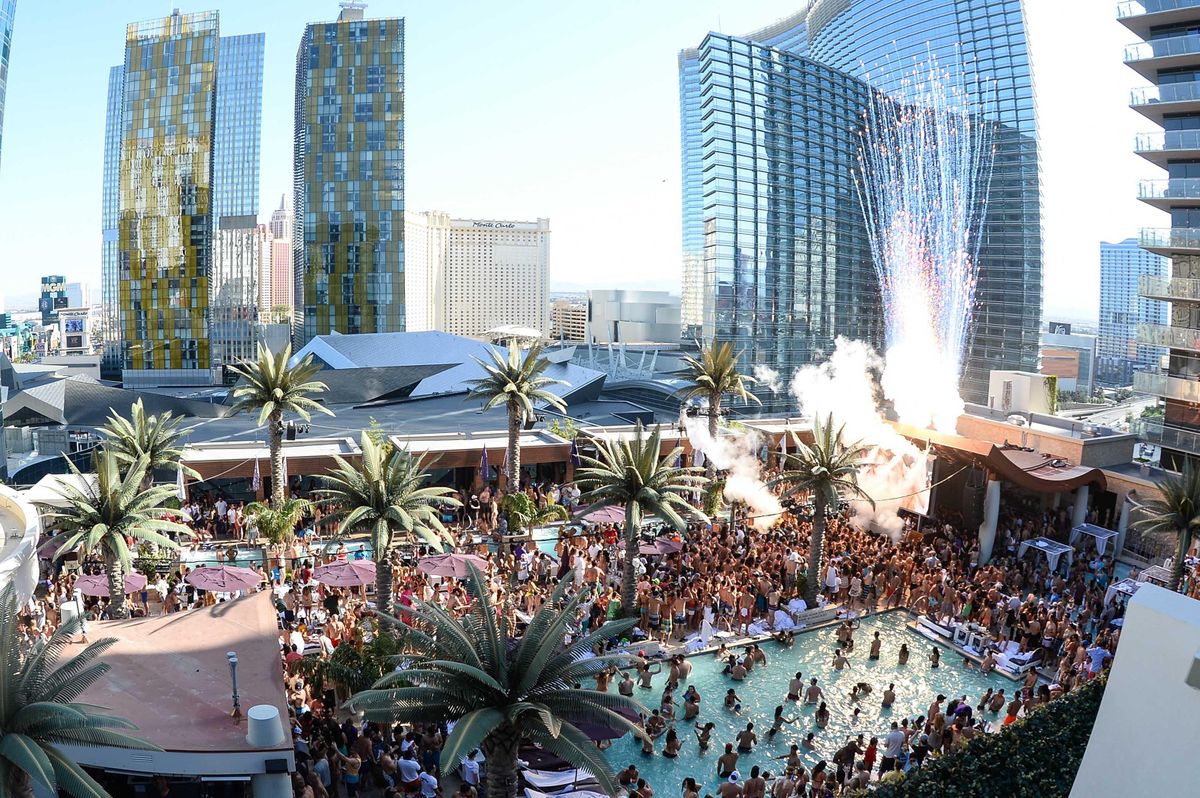 Pool Party At The Cosmopolitan Las Vegas October 10 Free Guestlist The Cosmopolitan Of Las Vegas 10 October 21