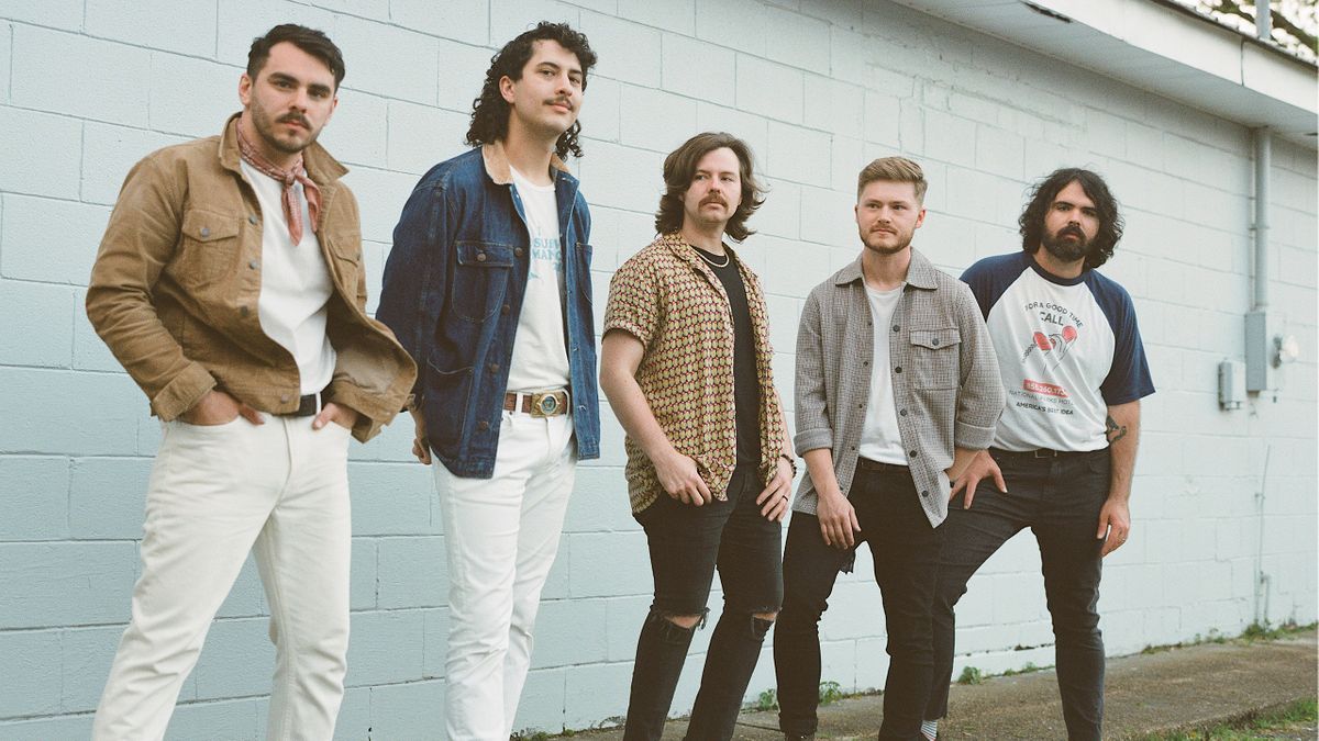 Carver Commodore w\/ Colourway